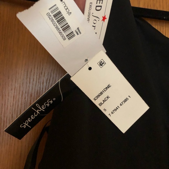 Elegant Black Evening Dress - Picture 9 of 15